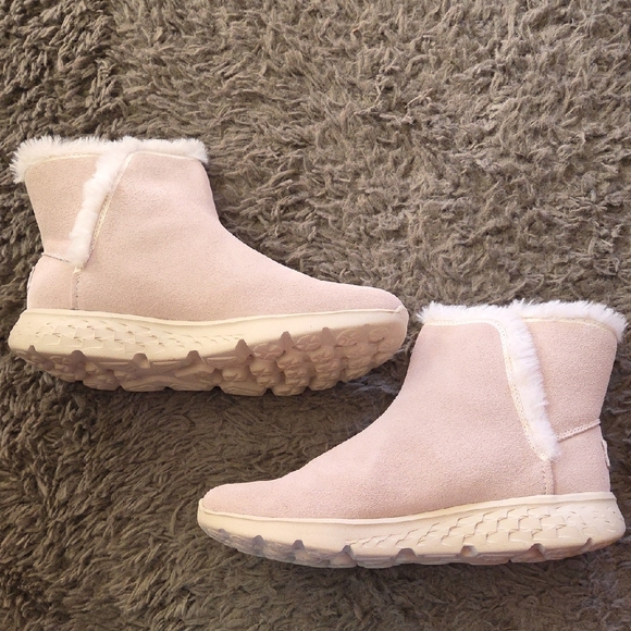 Skechers Shoes - NIB Skechers Sz 8.5 Boots